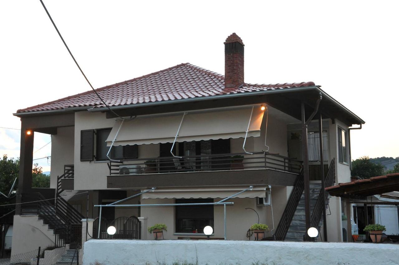 Guesthouse Bloutsos Rooms Kastrákion Екстериор снимка