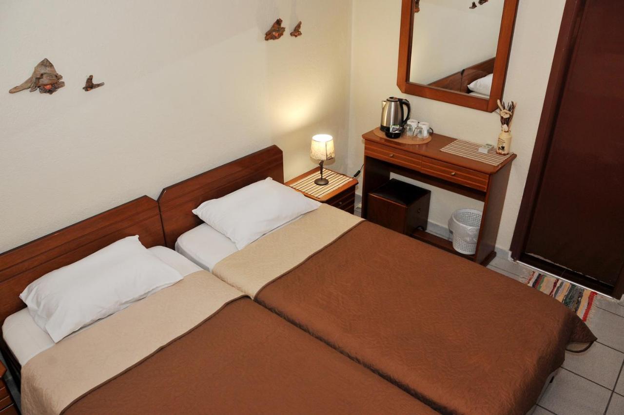 Guesthouse Bloutsos Rooms Kastrákion Екстериор снимка